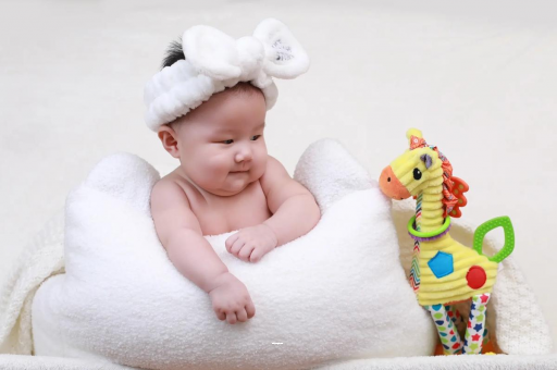 临清宝宝打嗝吐奶怎么回事